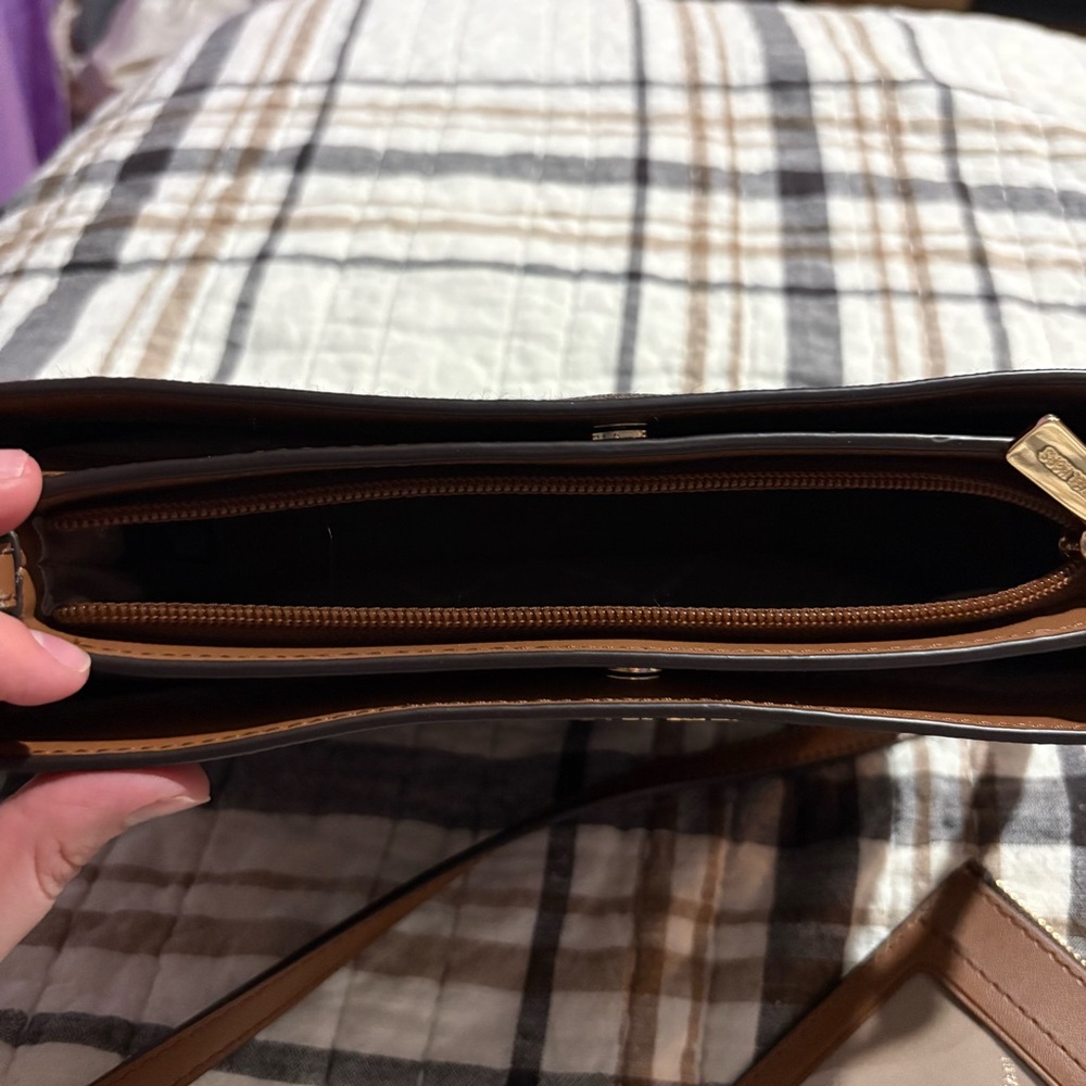 Brown Michael kors purse and wallet set - Picture 3 of 10